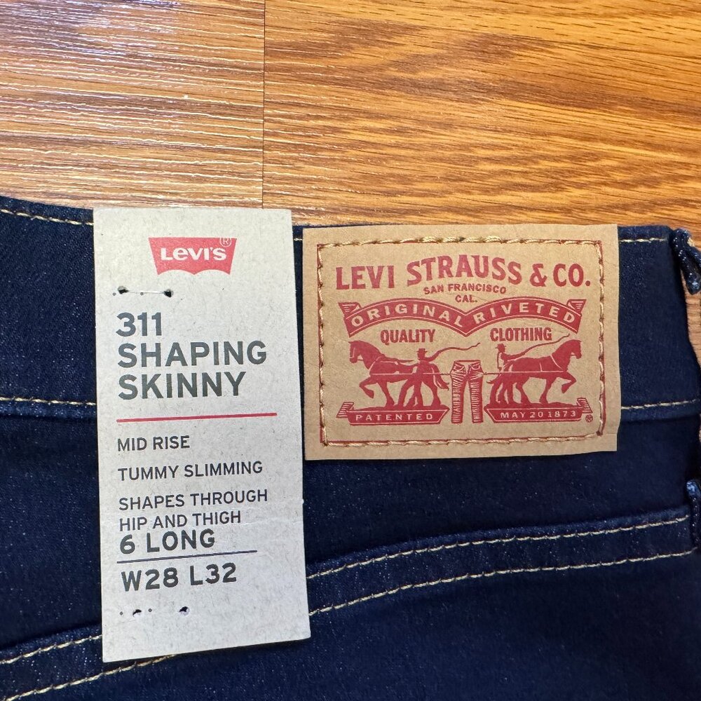 NWT Levi's 311 Shaping Skinny Dark Wash Jeans - Picture 9 of 9